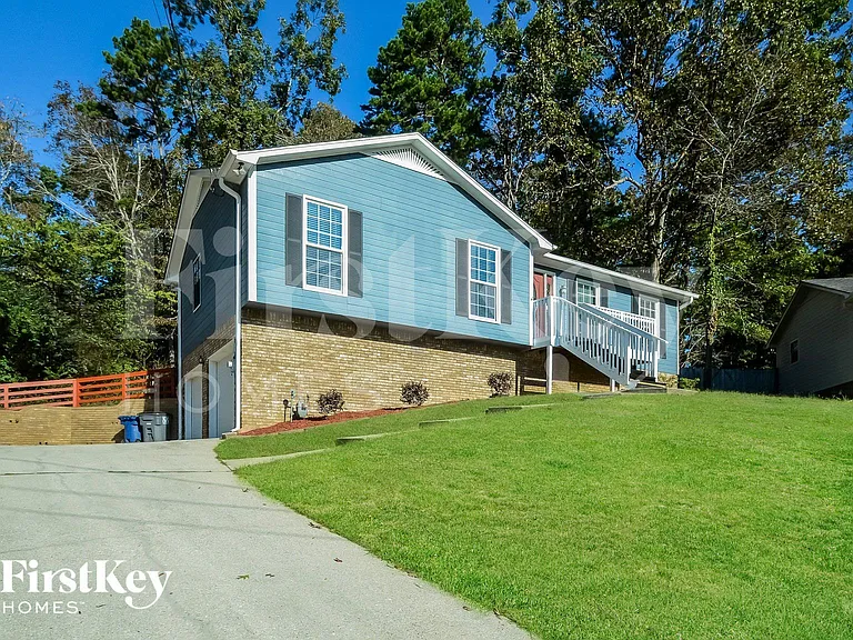 3129 Cedarbrook Ln — Photo 2