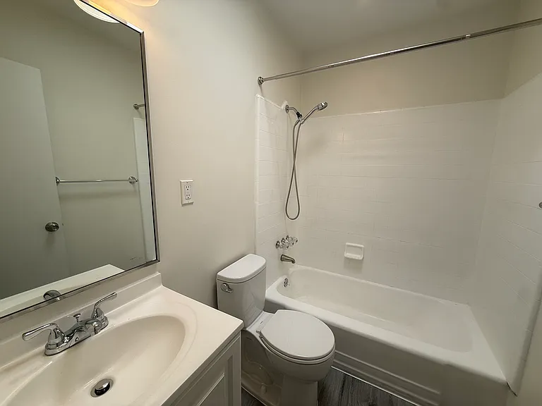 1228 N McCadden Pl #5 — Photo 14