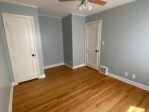 4th image of 8304 Belleview Ave