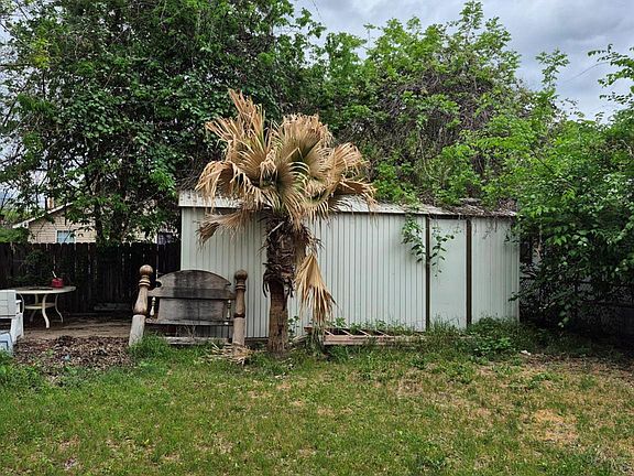 4th image of 604 Springdale Rd