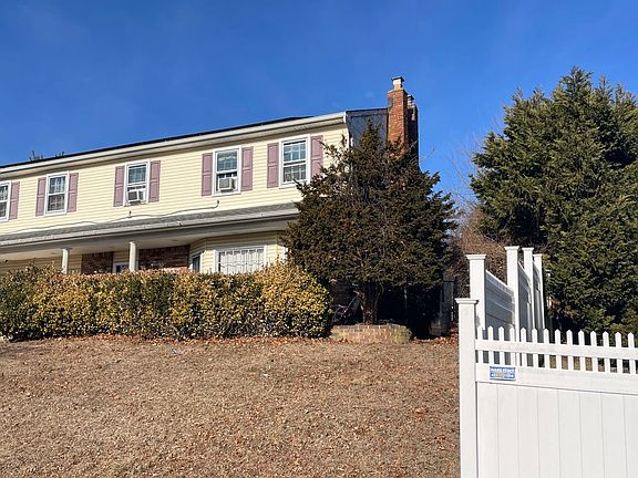 2nd image of 27 Waterview Ave