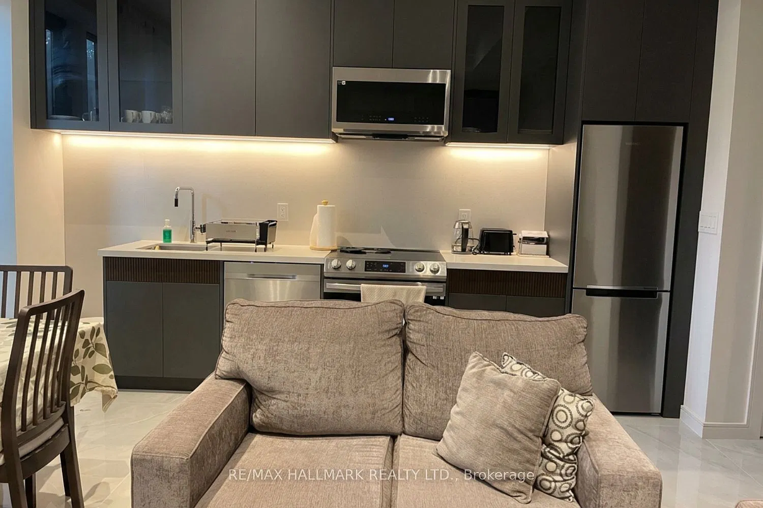 1 bed, $1,900 — Photo 3