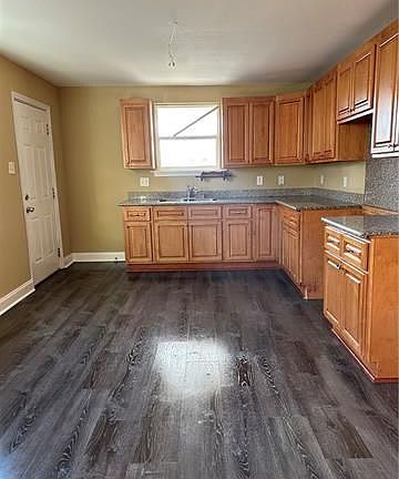 4th image of 4635 Dodt Ave