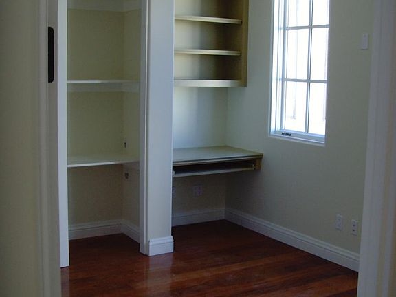 3rd image of 734 Bayview Dr