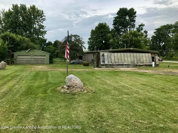 13503 N Hartel Rd, Grand Ledge, MI 48837