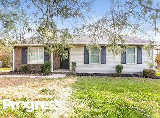 302 Forest Retreat Rd, Hendersonville, TN 37075