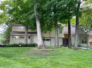 2384 Jakewood Dr, West Bloomfield, MI 48324