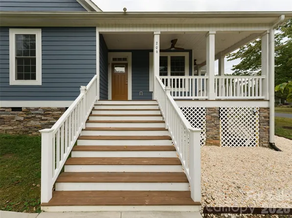 206 Montclair Dr, Locust, NC 28097