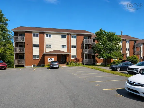 32 Veronica Dr #401, Halifax, NS B3N 3A3