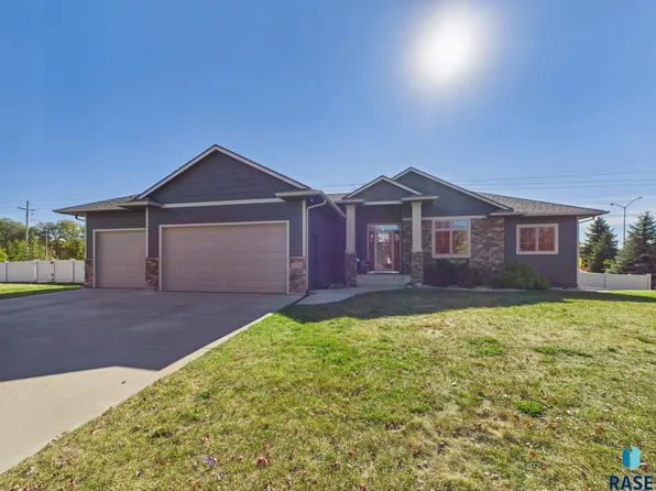 1401 W Waterstone Dr, Sioux Falls, SD 57108