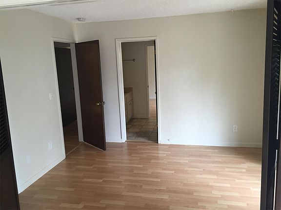 2nd image of 114 Don Lorenzo Ct