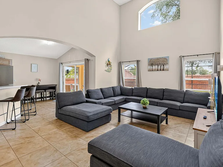 1550 Casterton Cir — Photo 6