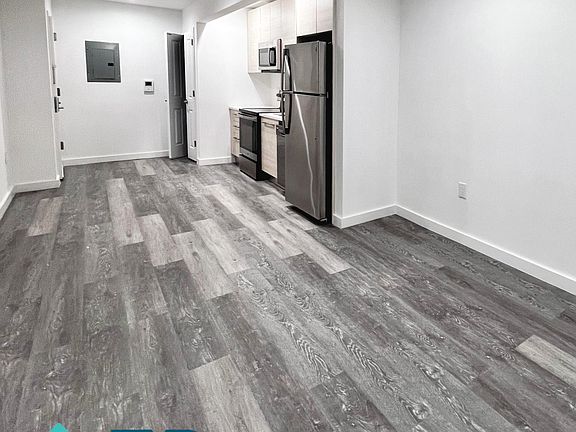 2nd image of 1462 Southern Blvd #5B