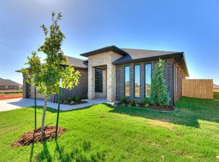 157 Sage Brush Way, Edmond, OK 73025