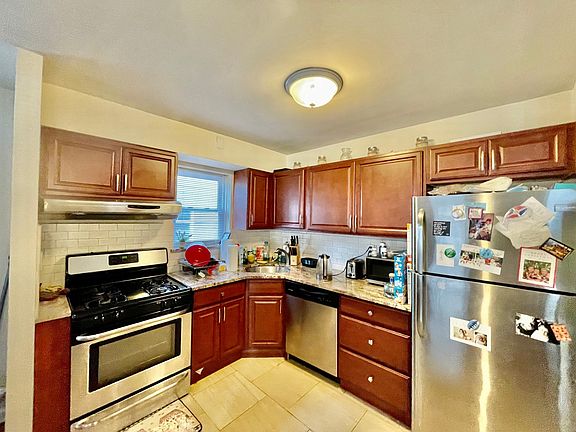 2nd image of 100 Sterling Ave Floor 1