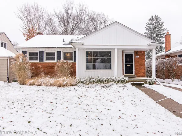 2400 Buckingham Ave, Birmingham, MI 48009