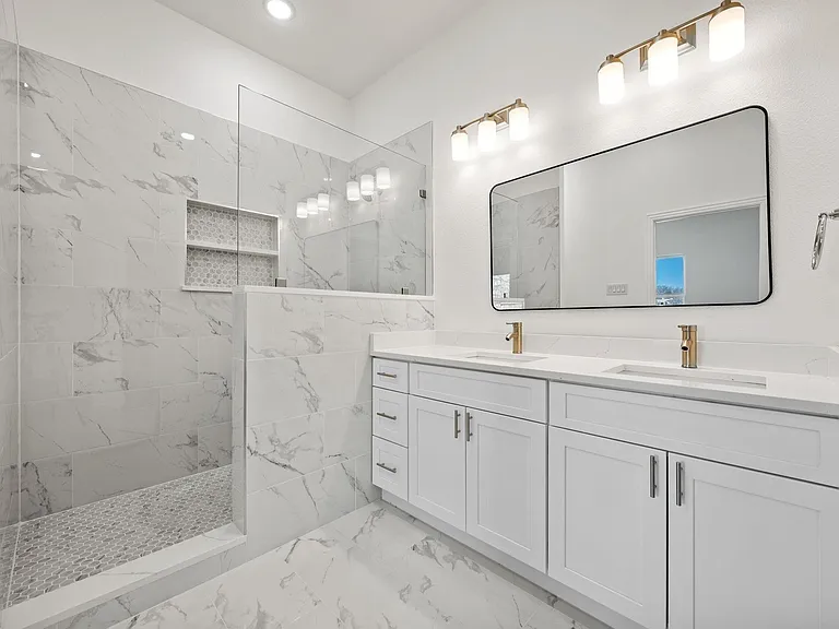 202 Dover Dr — Photo 13