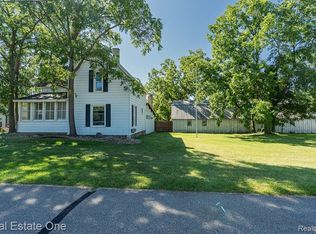 1480 E Hamlin Rd, Rochester Hills, MI 48307