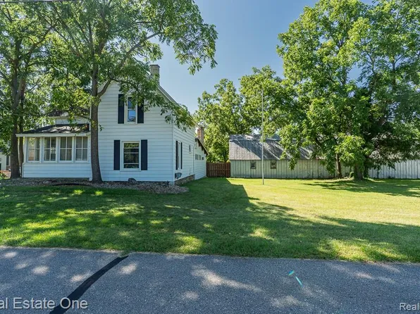 1480 E Hamlin Rd, Rochester Hills, MI 48307