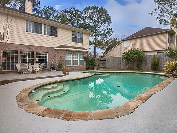 2nd image of 1501 Fallen Oak Ct