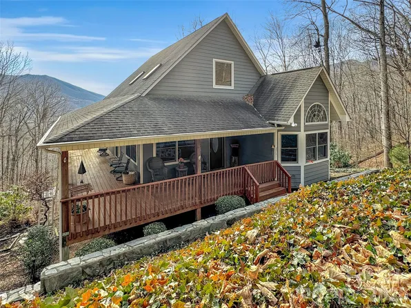 371 Falcon Ridge Dr, Waynesville, NC 28786