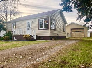 906 Delaware Ave, Marysville, MI