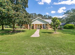 119 Fred Mallett Rd, Carriere, MS 39426