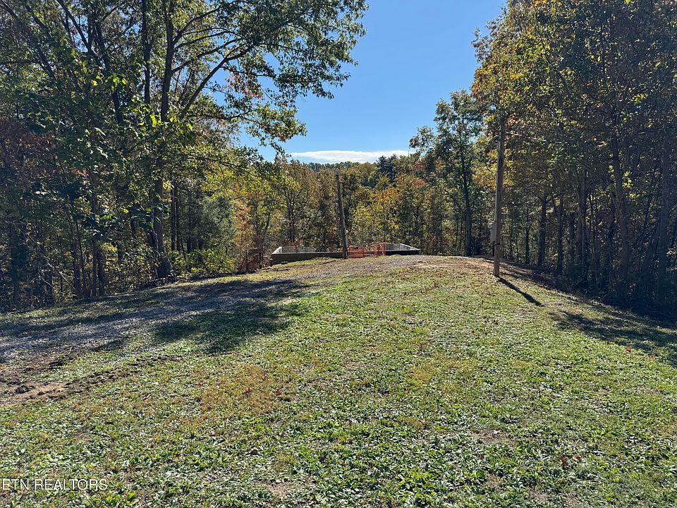 1st image of 4050 Chamberlain Ln