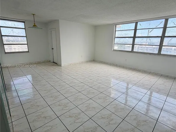 1351 NE Miami Gardens Dr APT 1215E, Miami, FL 33179