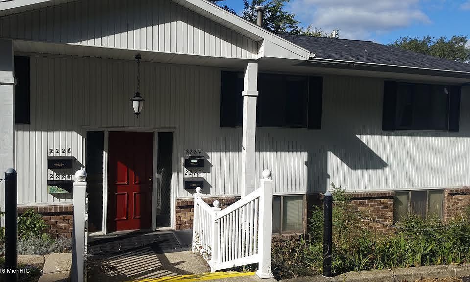 1st image of 2222 Banner Ct SW #4