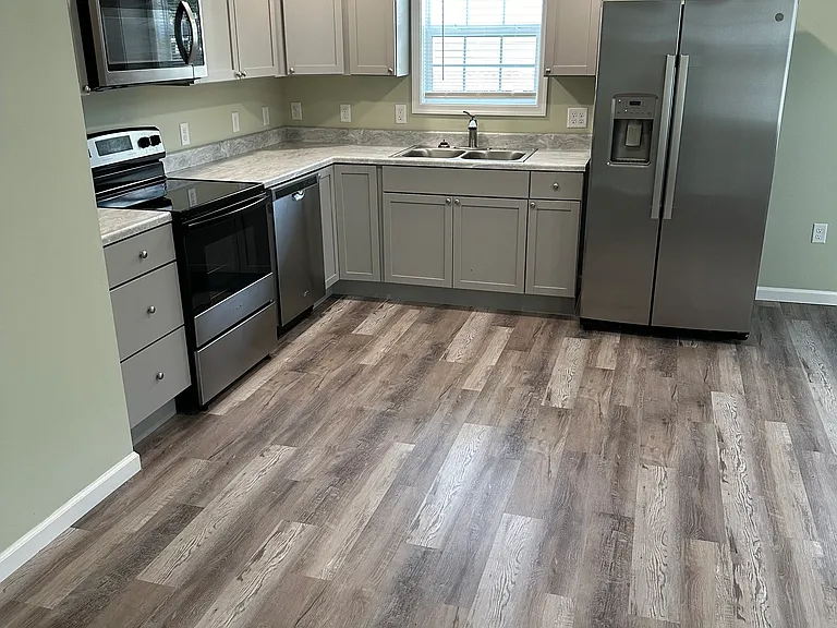 114 N Camden Ave — Photo 5