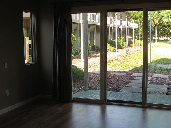 3rd image of 2424 Tennis Ct APT B8