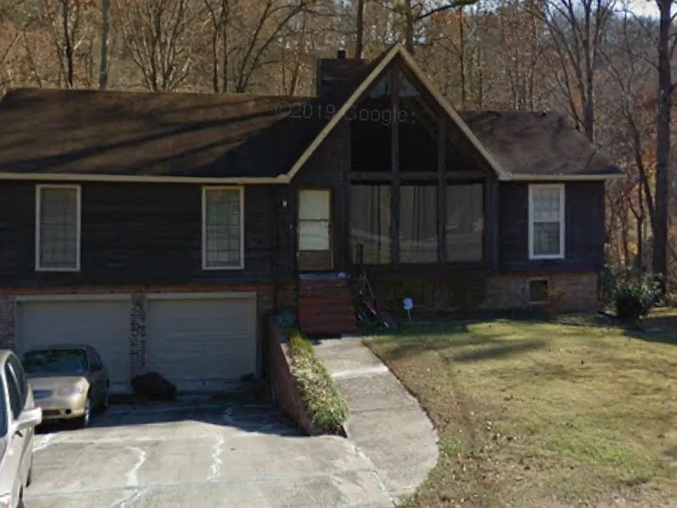 5243 Dresden Rd