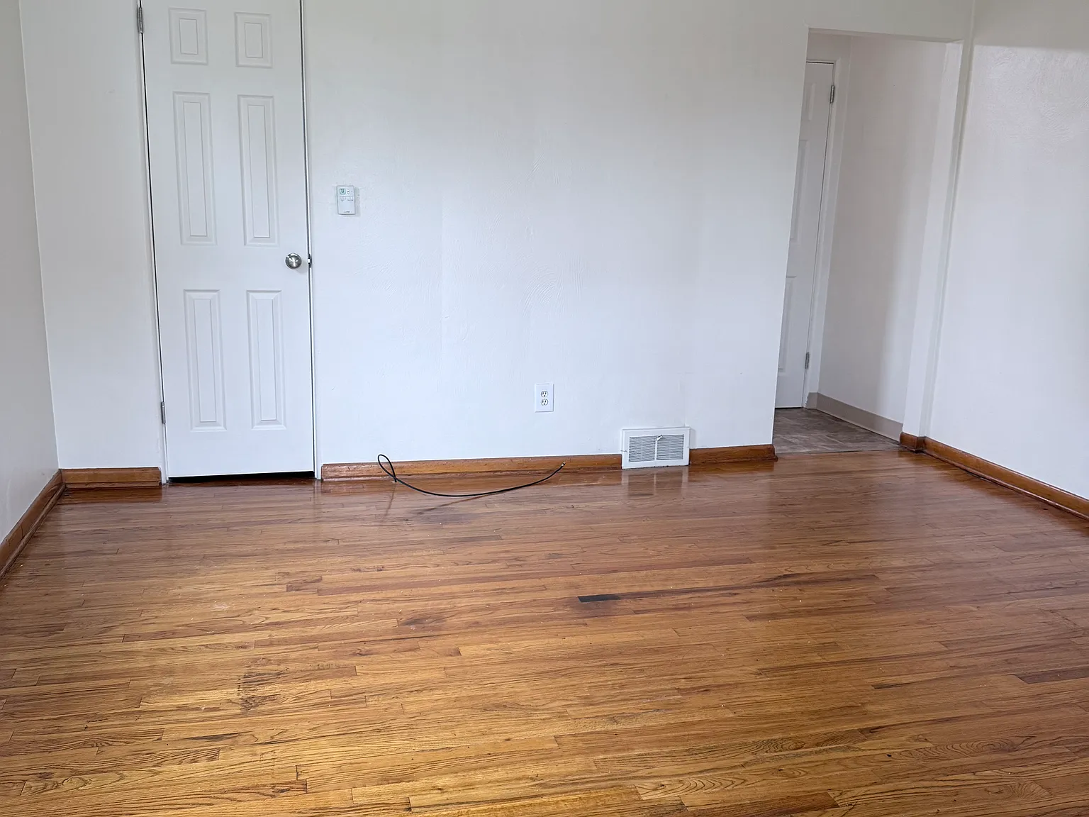 2 bed, 800 sqft, $875 — Photo 2