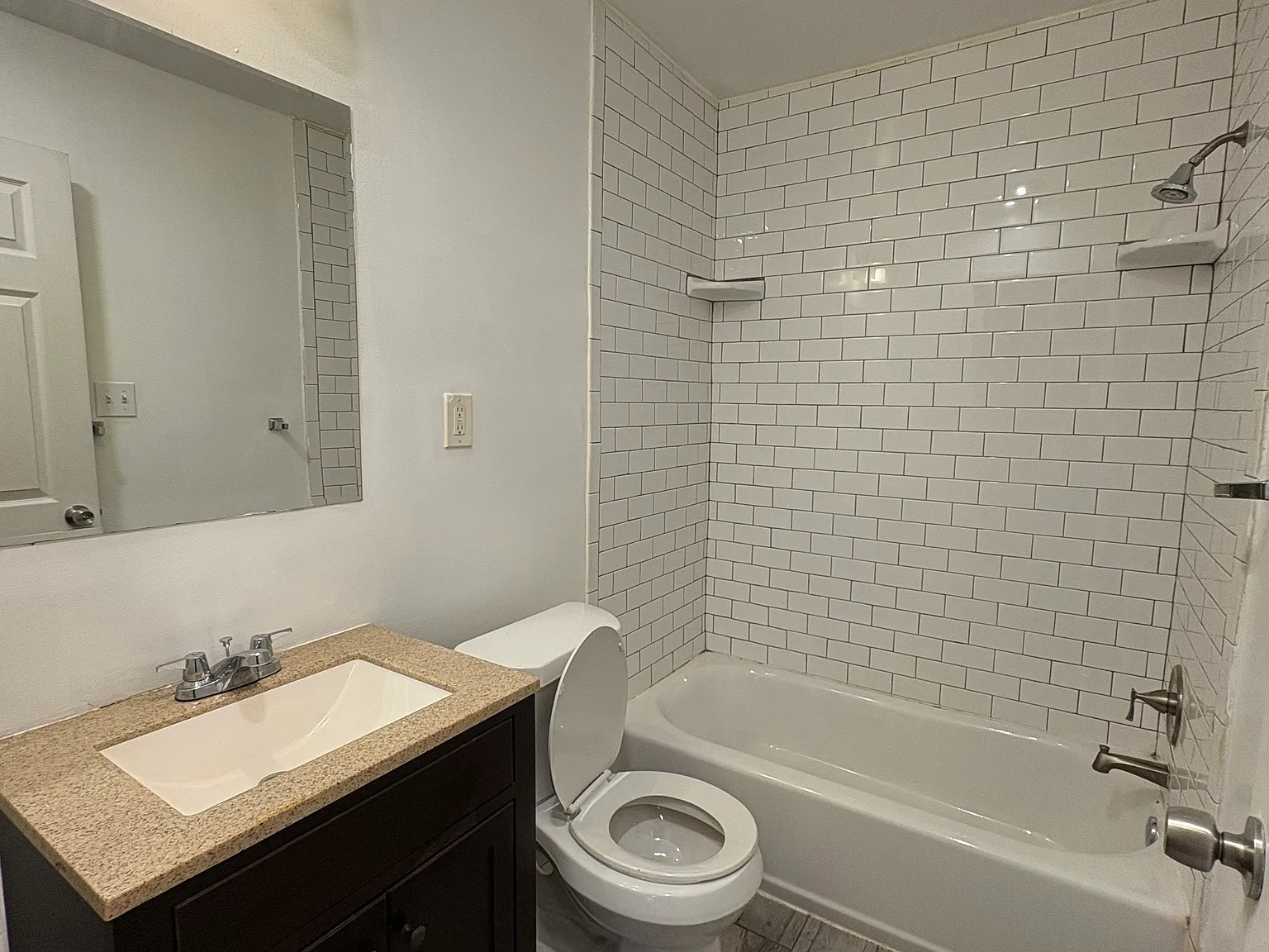 1 bed, 600 sqft, $995 — Photo 3