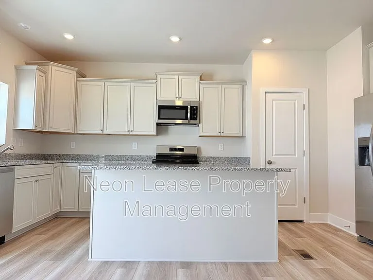29894 Bankert Dr — Photo 4