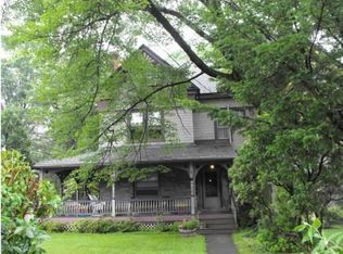 31 Runnemede Ave #2, Lansdowne, PA 19050