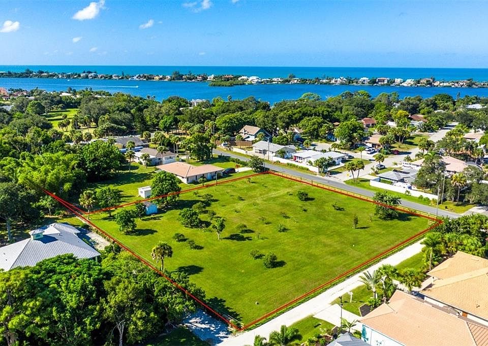1st image of Palmetto St