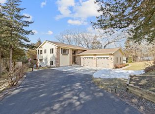 S4367 Cedarberry Ln, Baraboo, WI 53913