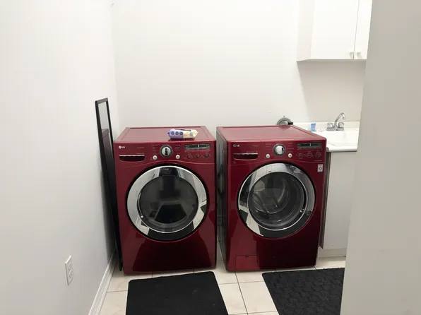 3 Egerton St #2, Brampton, ON L6R 3S3