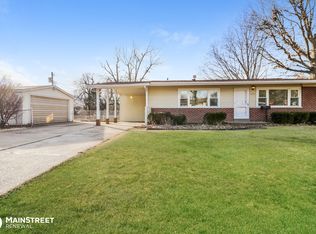 275 Coteau Ln, Florissant, MO 63033