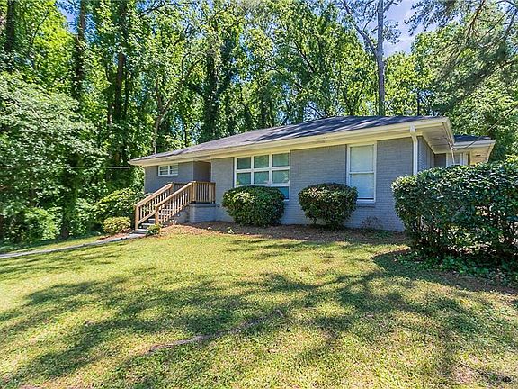 3rd image of 2755 Rockcliff Rd SE