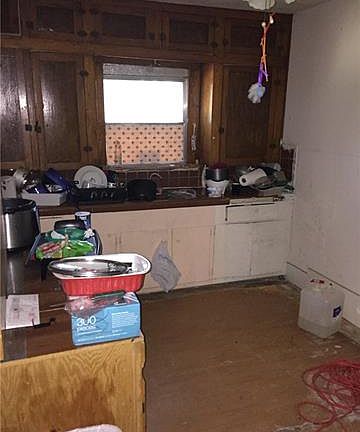 4th image of 894 Cypress St