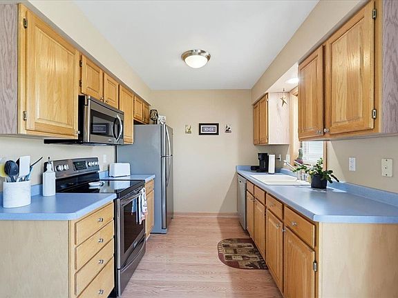 4th image of 3043 Bradbury Rd