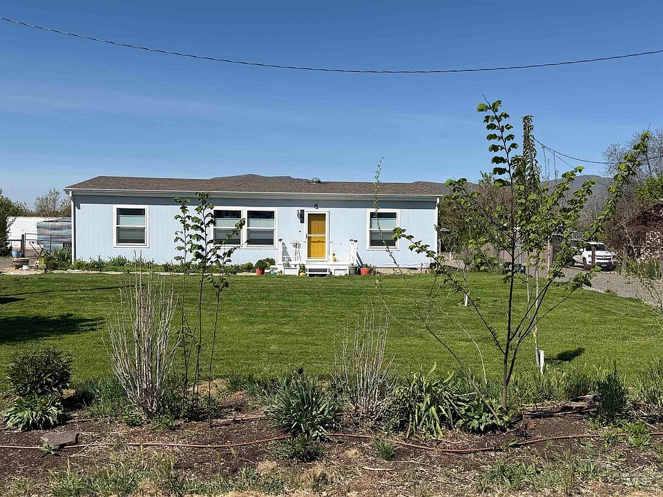 1st image of 875 Eaton Rd