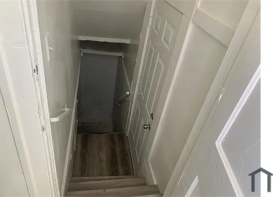 1606 W Dartmouth St — Photo 5