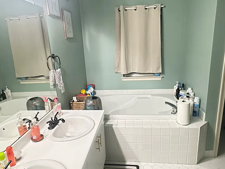 815 Martingale Rd — Photo 23