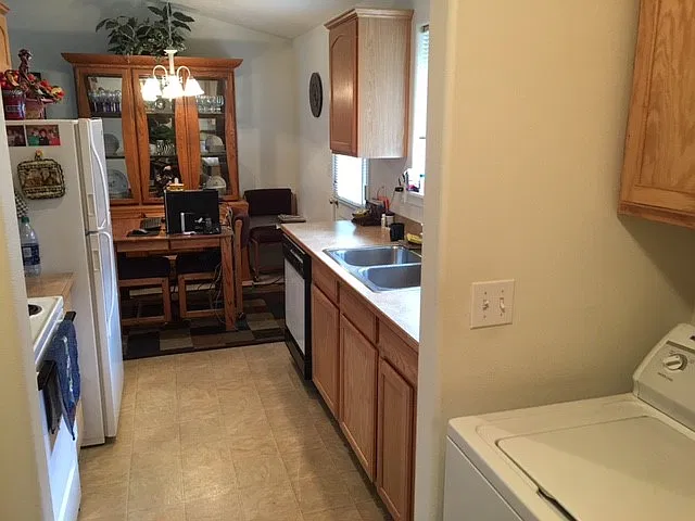 Laundry/Kitchen