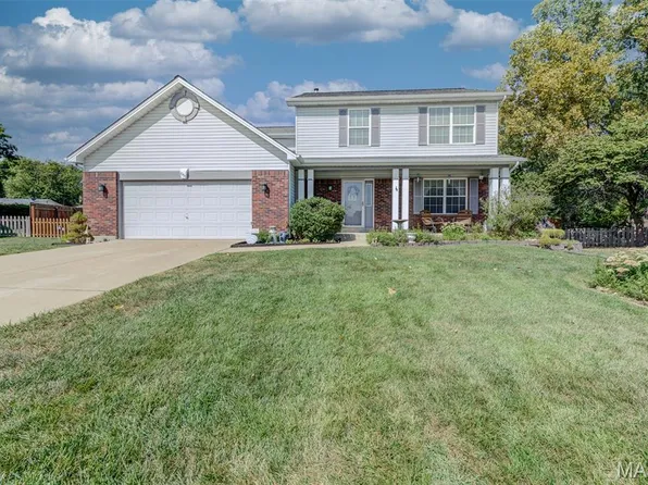 1001 Delmar Dr, O'Fallon, MO 63366