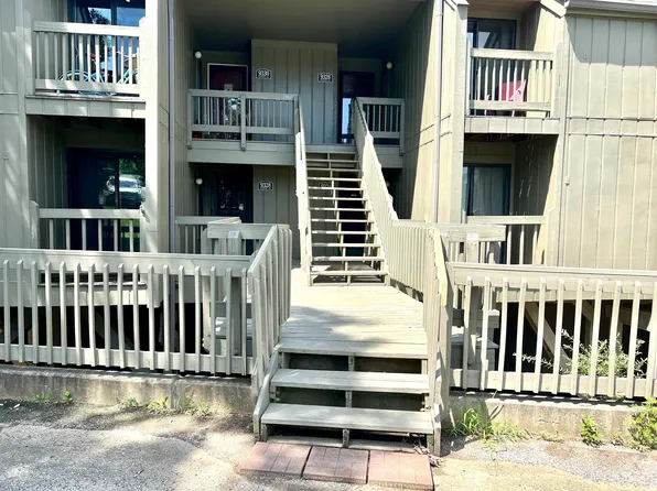 9326 S Lake Ridge Dr #61, Bloomington, IN 47401